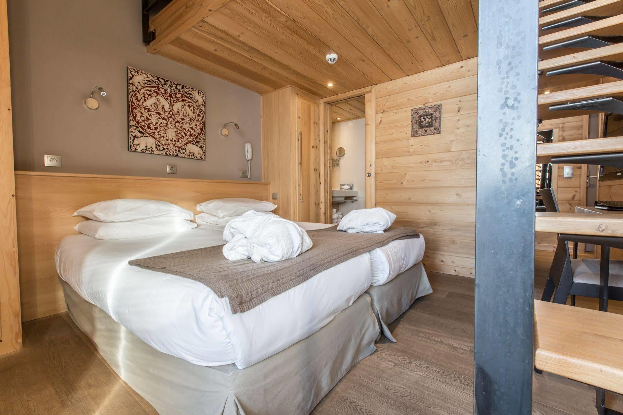 Hotel Spa Crychar เลส์เฌต์ ภายนอก รูปภาพ