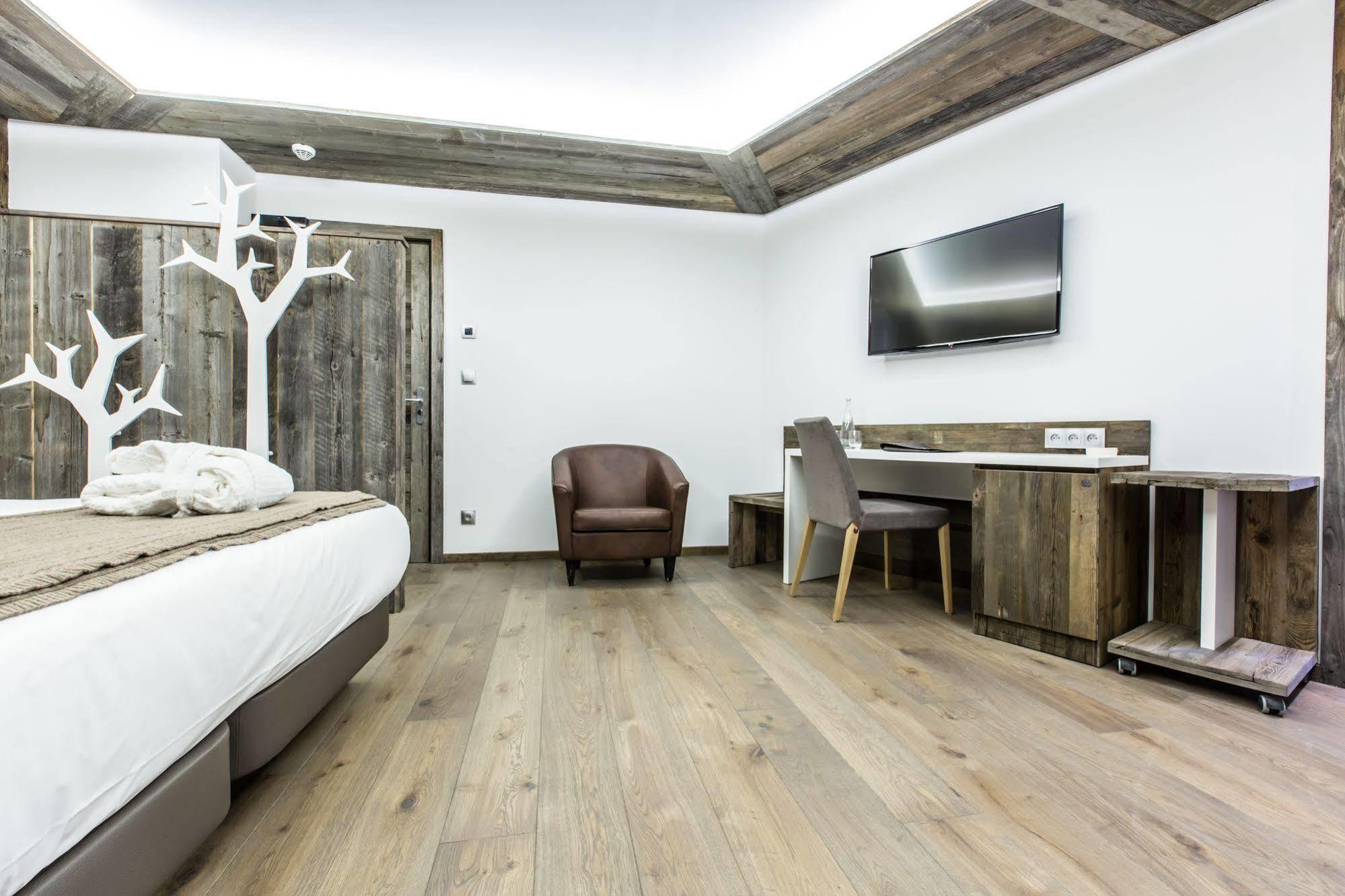 Hotel Spa Crychar เลส์เฌต์ ภายนอก รูปภาพ